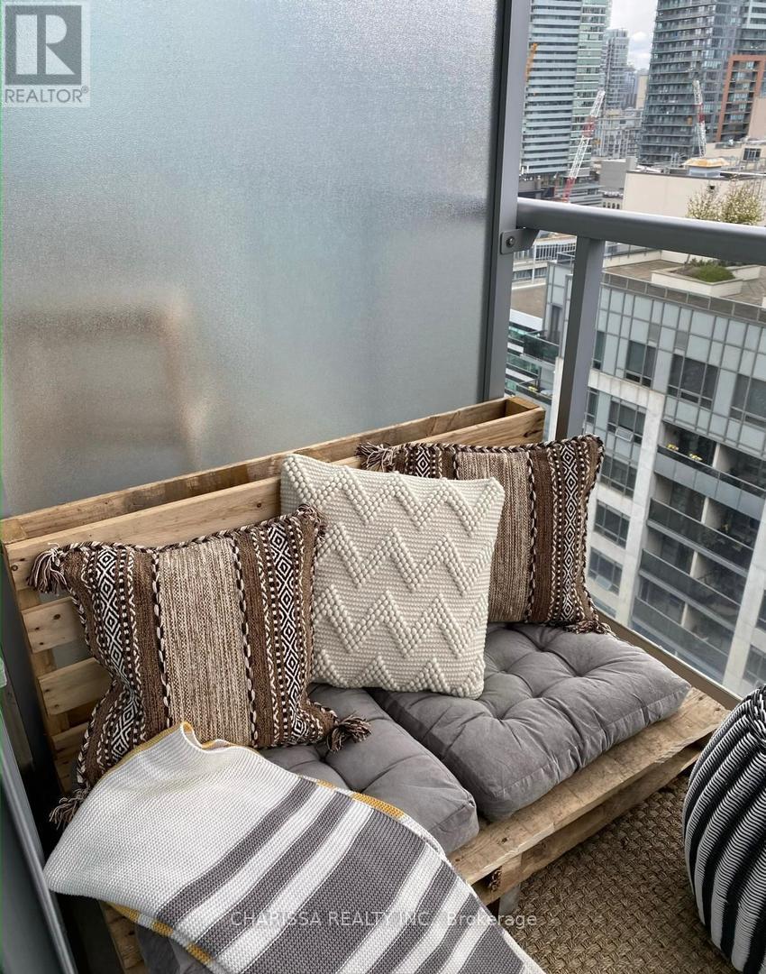 2220 - 352 Front Street W, Toronto, Ontario  M5V 0K3 - Photo 12 - C12986704