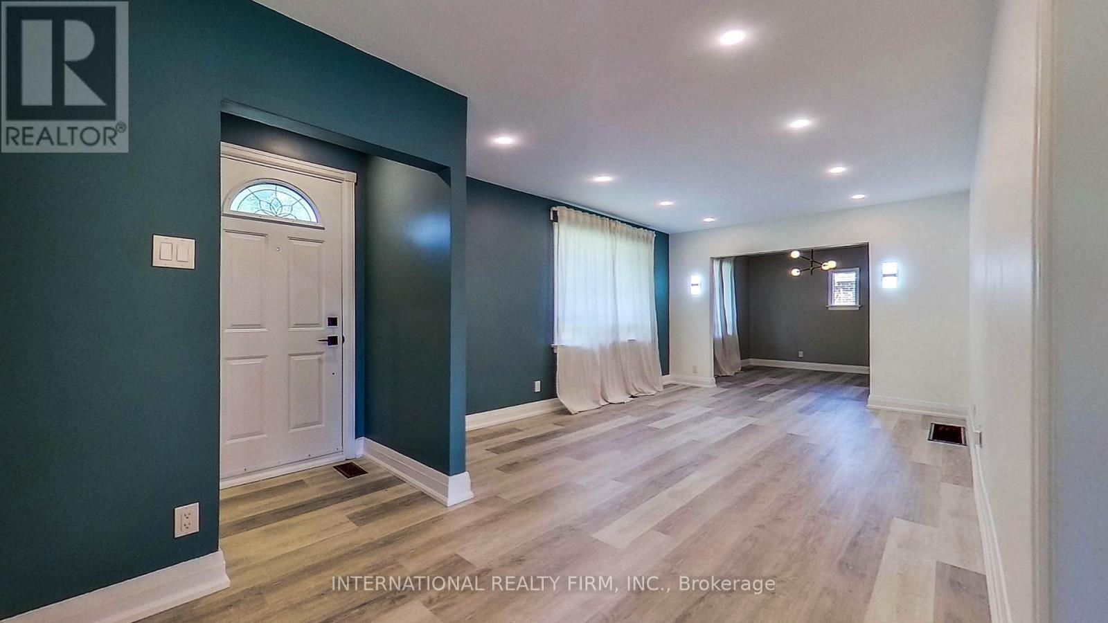 85 Churchill Avenue, Toronto, Ontario  M2N 1Y8 - Photo 4 - C12986718