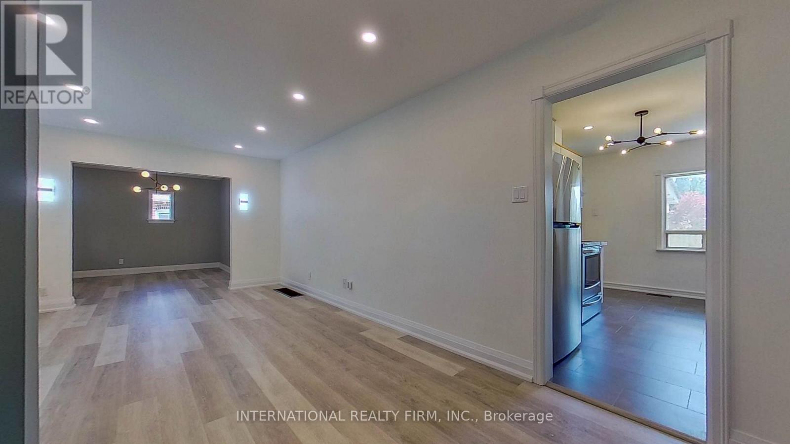 85 Churchill Avenue, Toronto, Ontario  M2N 1Y8 - Photo 5 - C12986718