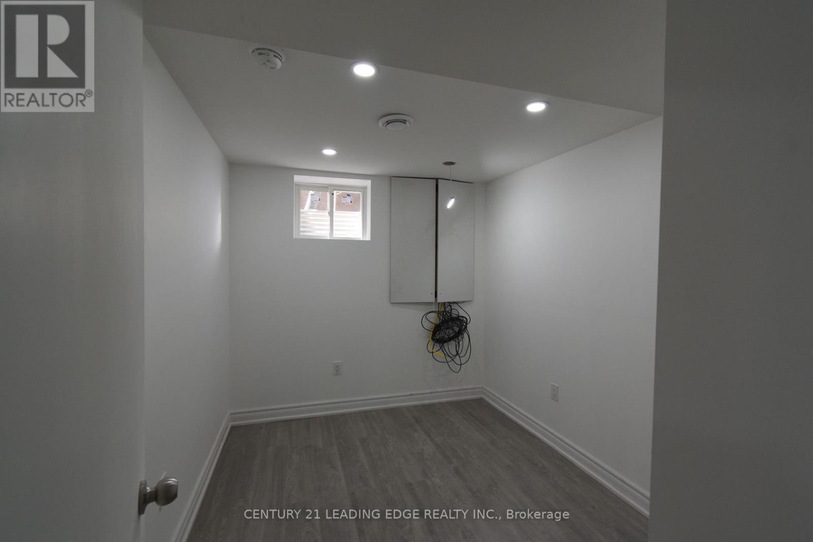 45 Lofthouse Drive, Whitby, Ontario  L1R 1W5 - Photo 11 - E12986762