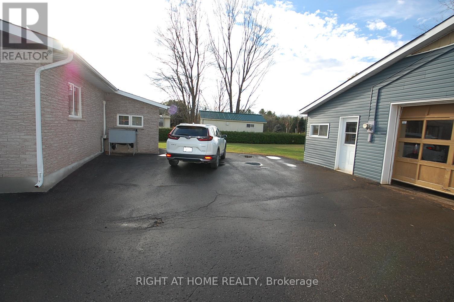 312 Ramage Road, Clarence-Rockland, Ontario  K4K 1K7 - Photo 14 - X12986730