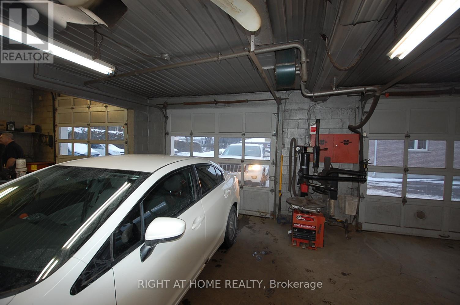 312 Ramage Road, Clarence-Rockland, Ontario  K4K 1K7 - Photo 2 - X12986730