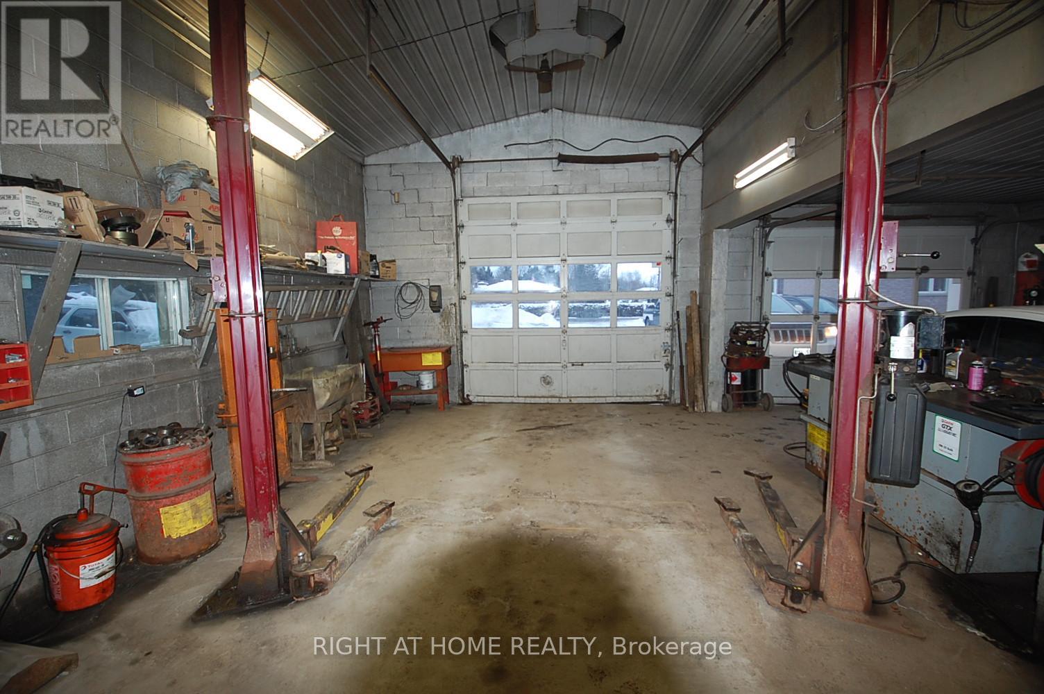 312 Ramage Road, Clarence-Rockland, Ontario  K4K 1K7 - Photo 3 - X12986730