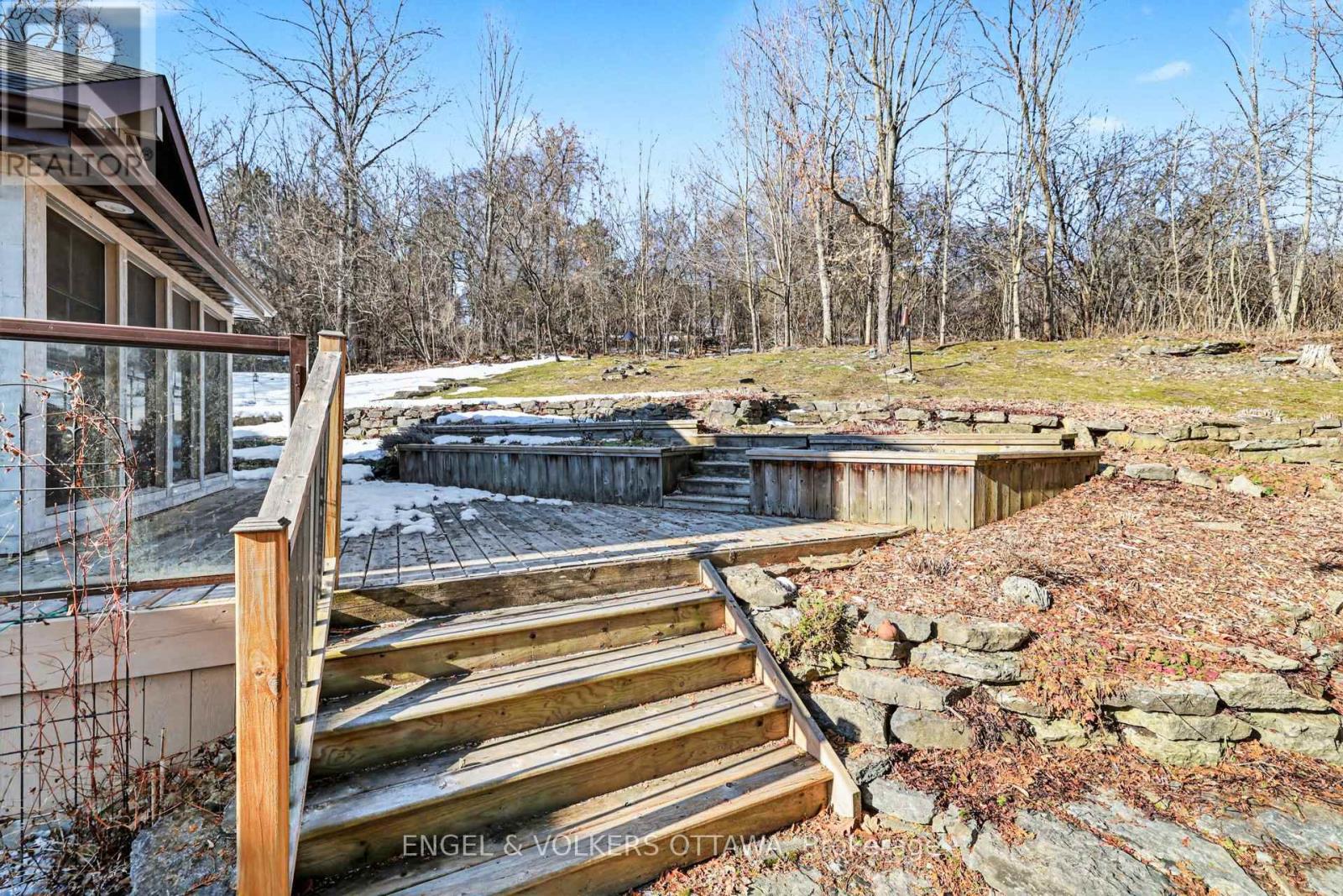 4637 Northwoods Drive, Ottawa, Ontario  K0A 3M0 - Photo 38 - X12986764