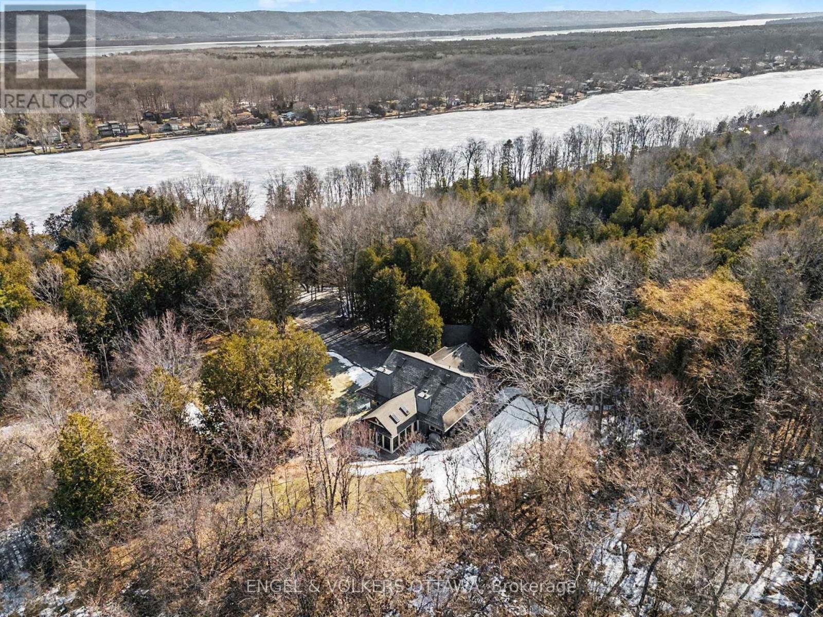 4637 Northwoods Drive, Ottawa, Ontario  K0A 3M0 - Photo 4 - X12986764