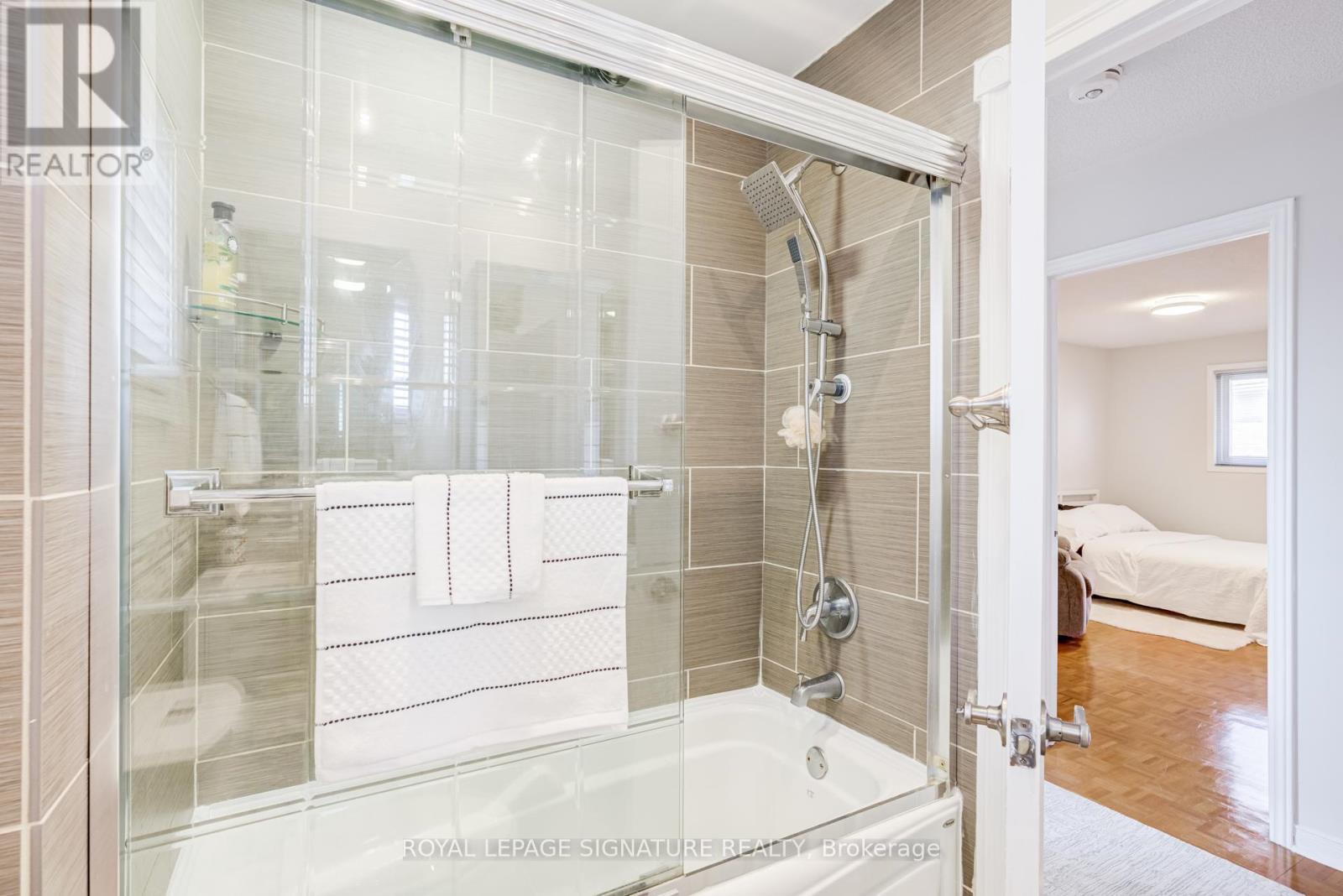 5 Longhouse Street, Vaughan, Ontario  L4L 4Z3 - Photo 21 - N12986724