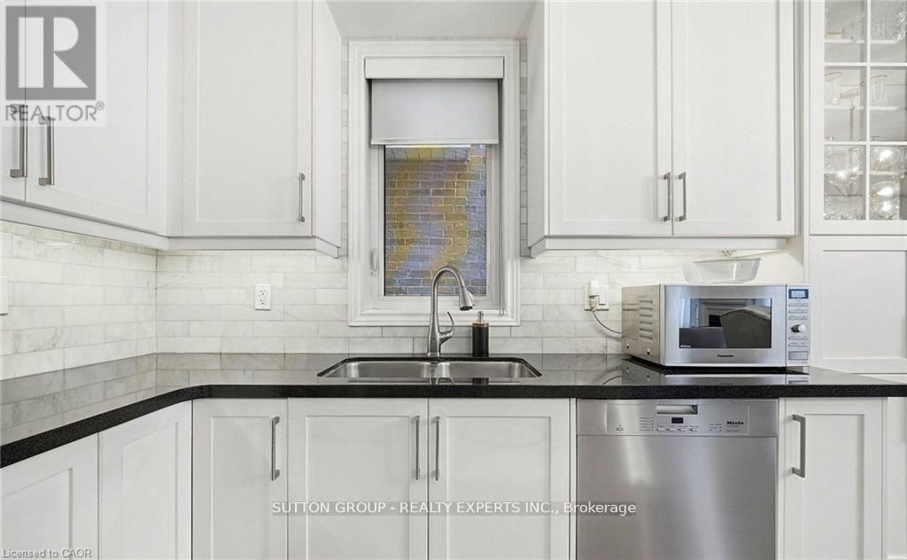 146 Beaconsfield Drive, Vaughan, Ontario  L4H 4L7 - Photo 14 - N12986738