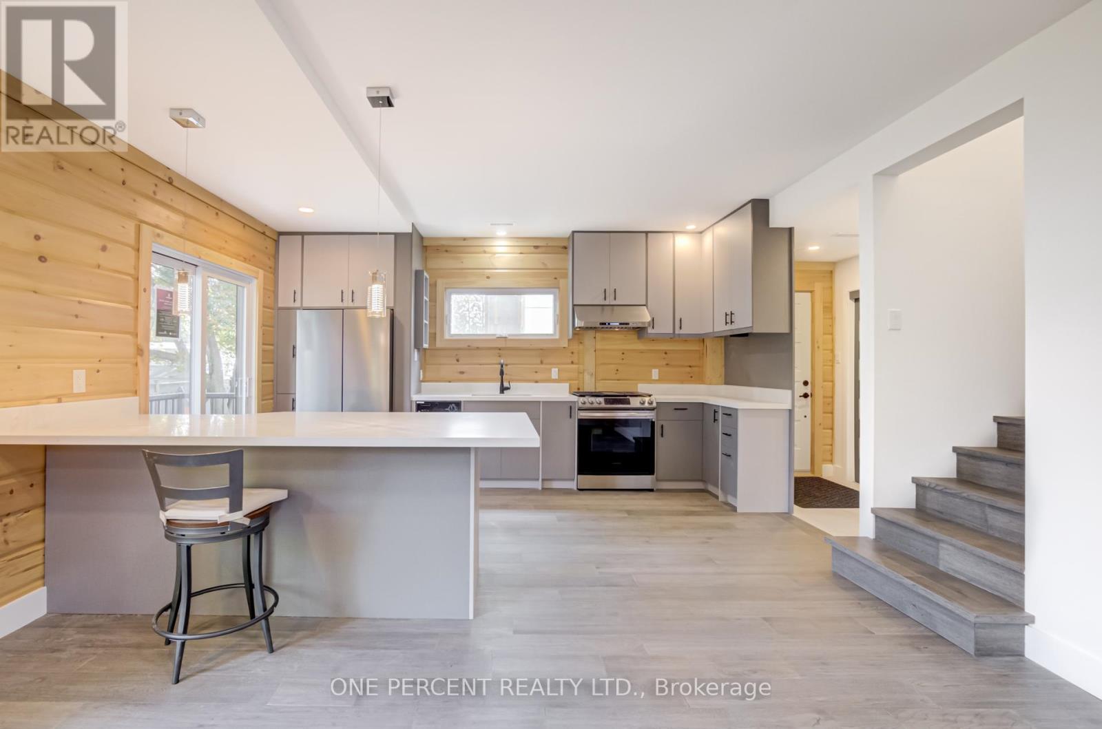 57 Rosehill Drive, Whitchurch-Stouffville, Ontario L4A 2Y3 - Photo 4 - N12986766