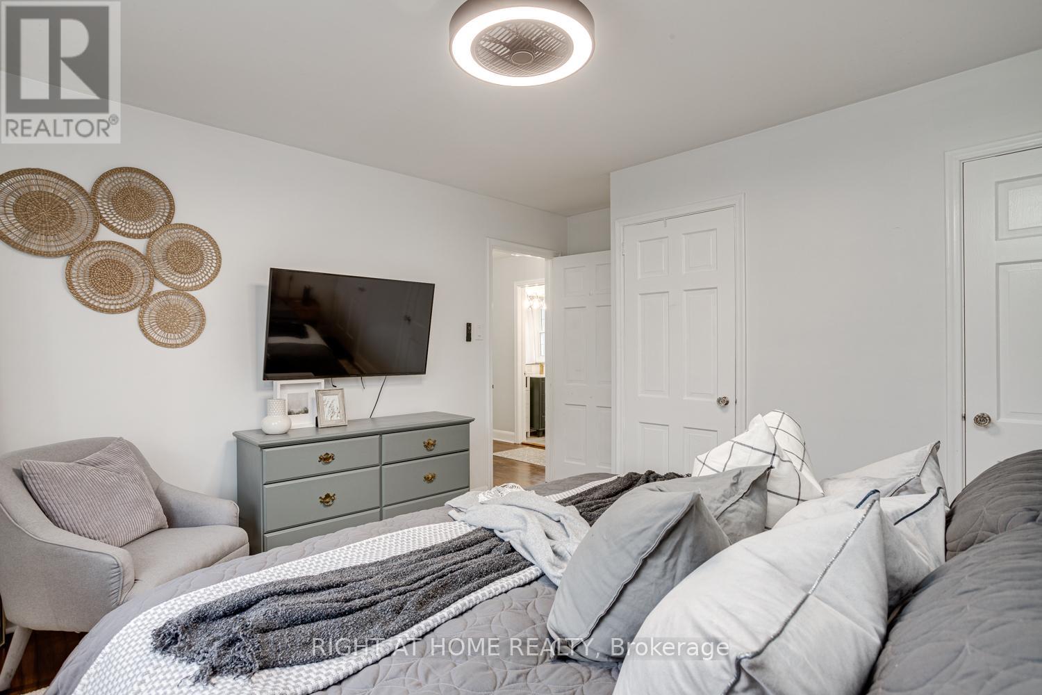 52 Highland Avenue, Barrie, Ontario  L4M 1N3 - Photo 18 - S12986770