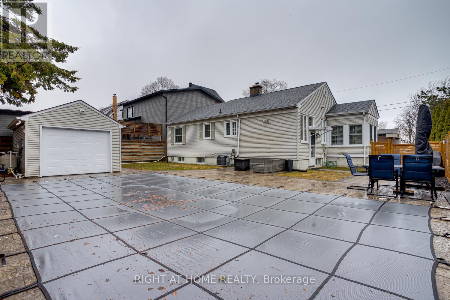 52 Highland Avenue, Barrie, Ontario  L4M 1N3 - Photo 30 - S12986770