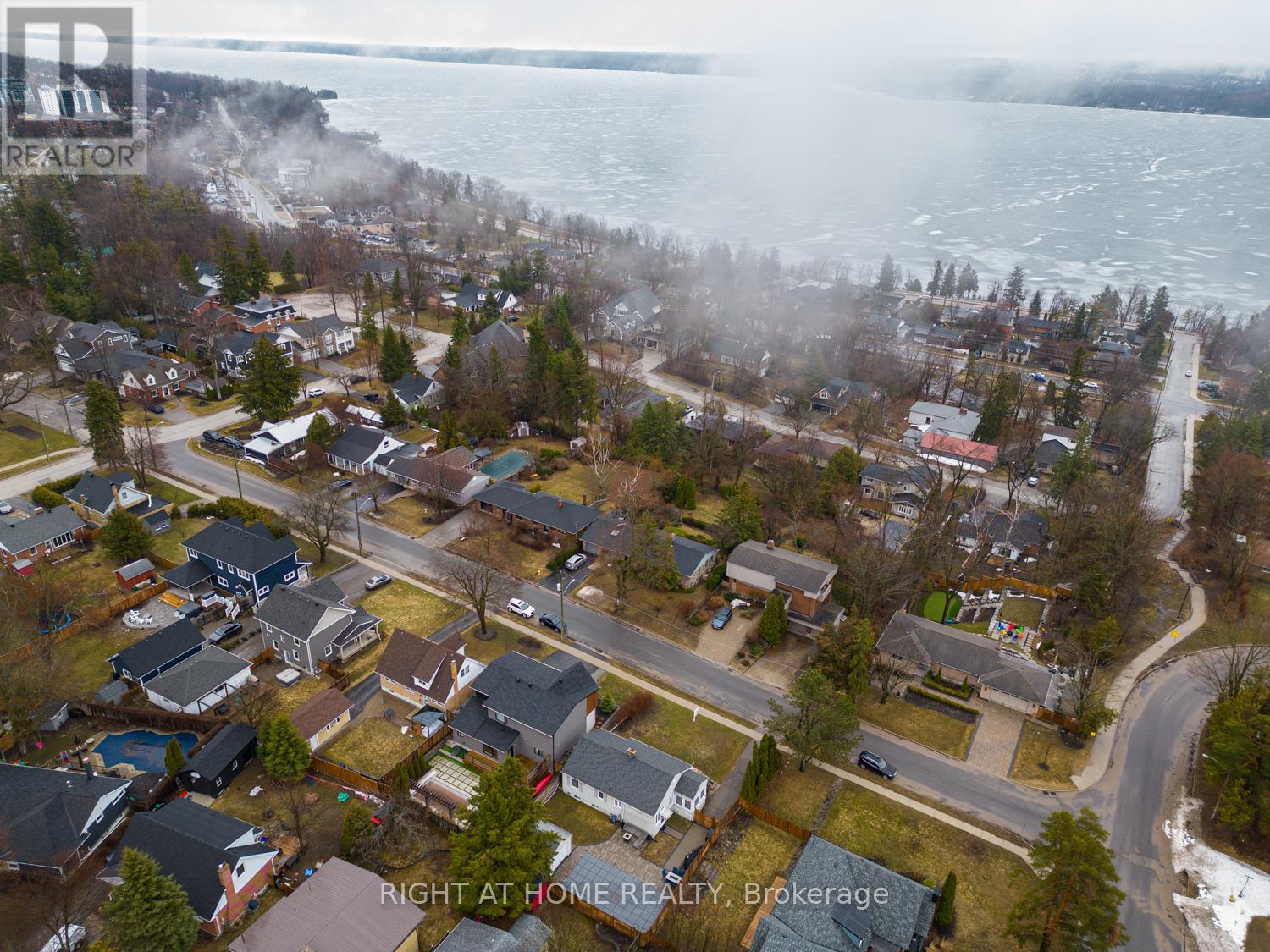 52 Highland Avenue, Barrie, Ontario  L4M 1N3 - Photo 34 - S12986770