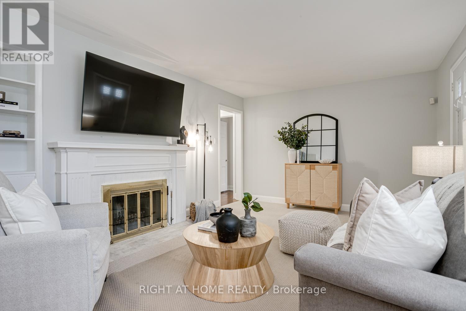 52 Highland Avenue, Barrie, Ontario  L4M 1N3 - Photo 6 - S12986770