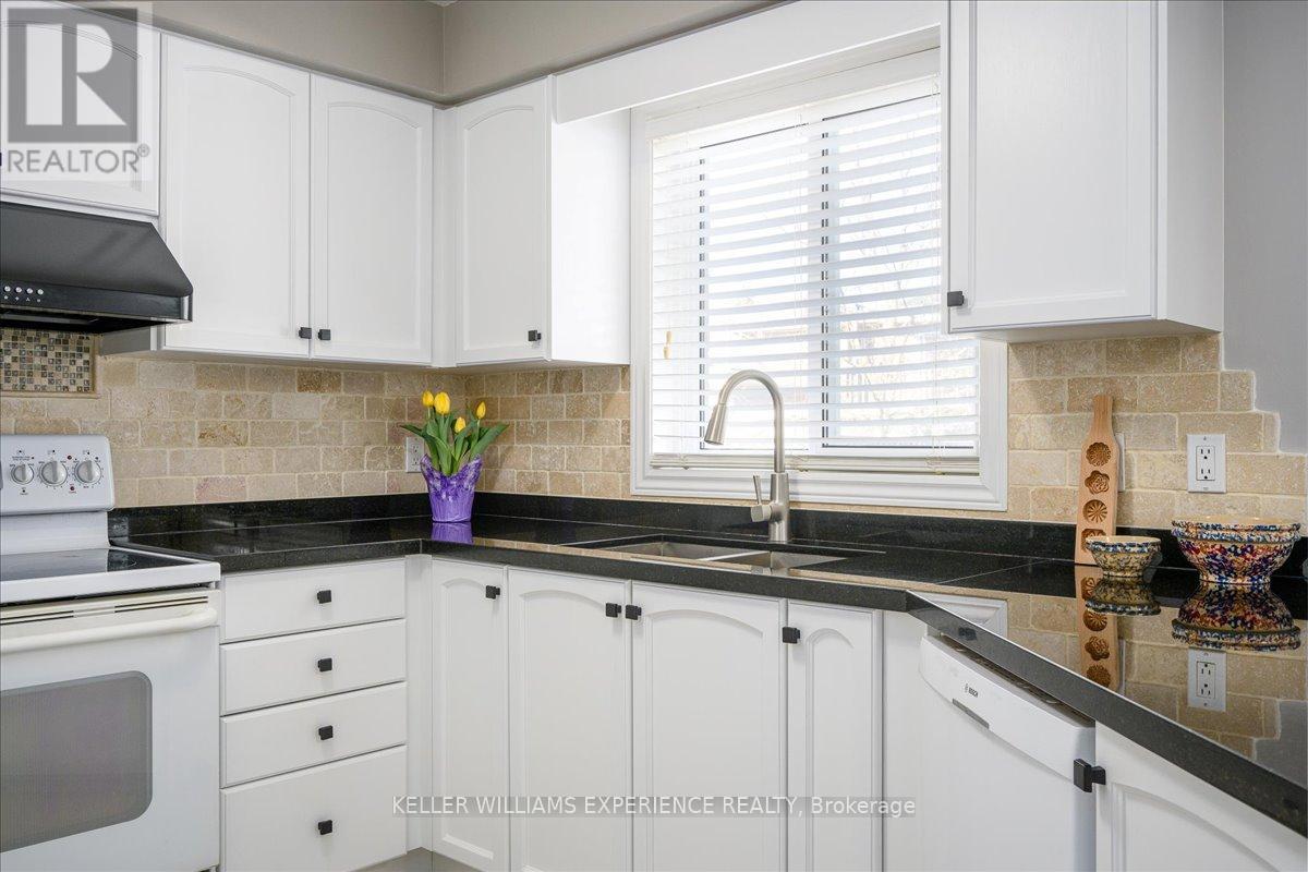 25 Muir Drive, Barrie, Ontario  L4N 0J1 - Photo 31 - S12986590