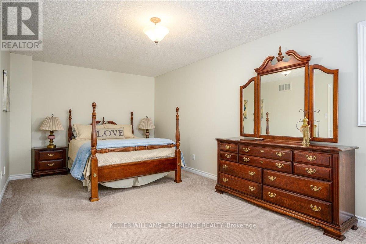 25 Muir Drive, Barrie, Ontario  L4N 0J1 - Photo 36 - S12986590