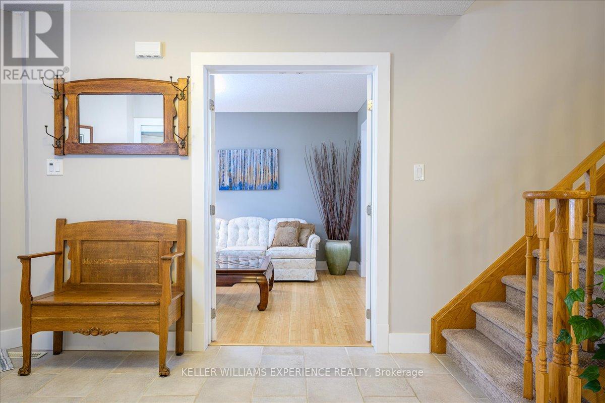 25 Muir Drive, Barrie, Ontario  L4N 0J1 - Photo 17 - S12986590