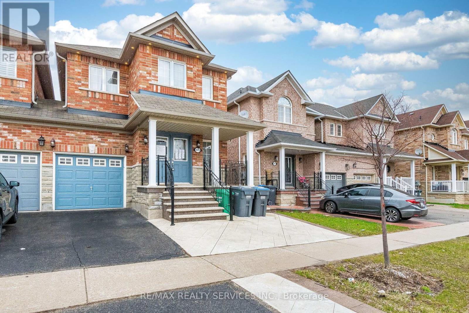 3475 Bala Drive, Mississauga, Ontario  L5M 0G6 - Photo 2 - W12986710