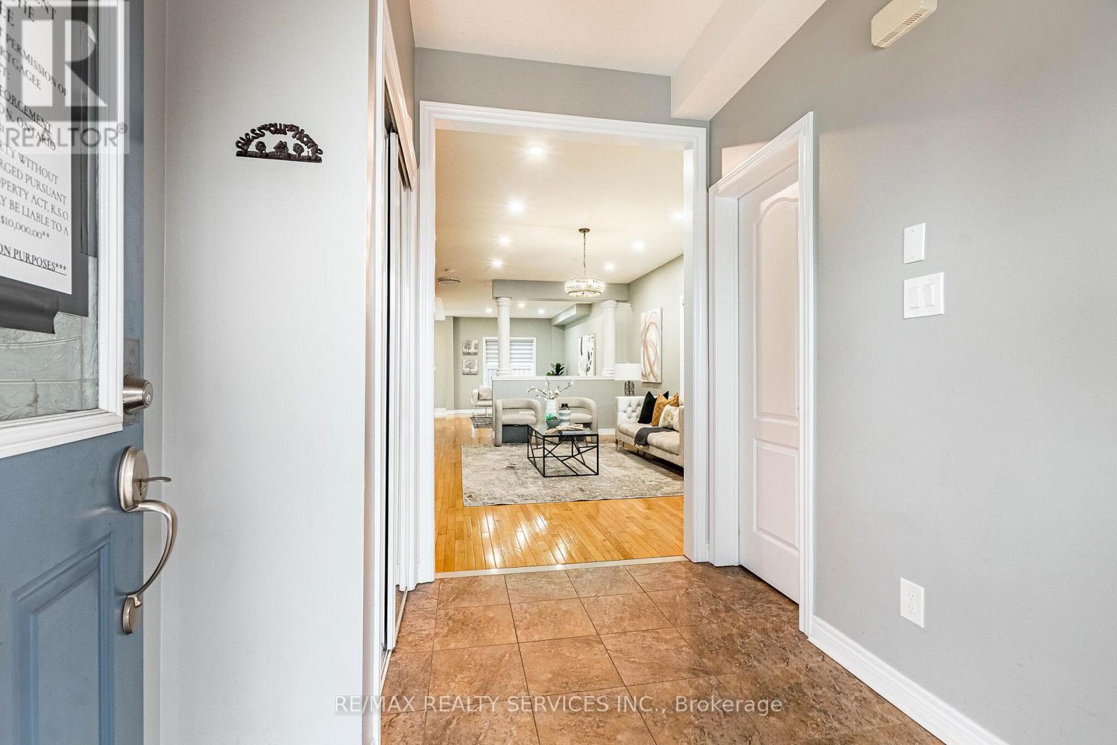 3475 Bala Drive, Mississauga, Ontario  L5M 0G6 - Photo 6 - W12986710