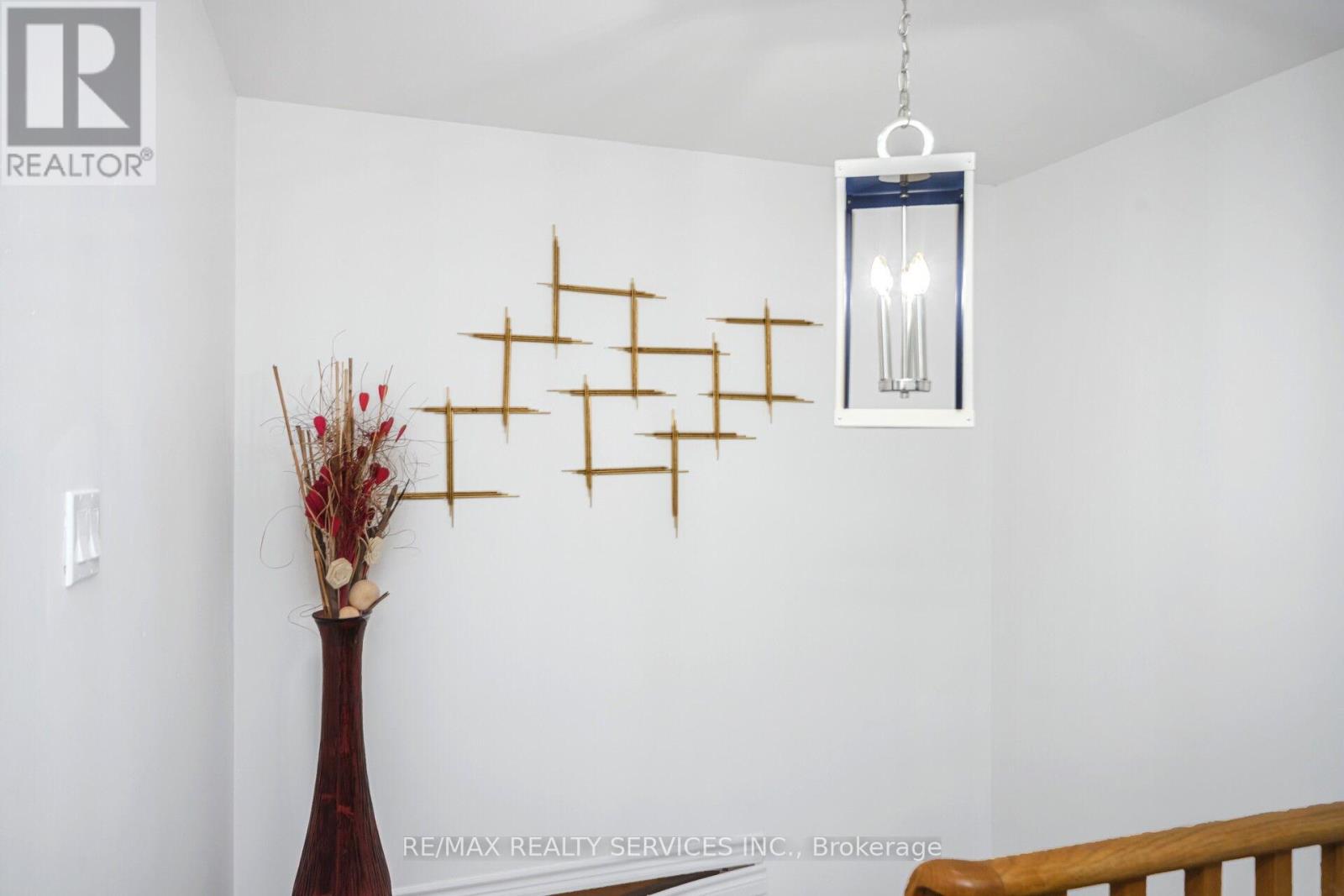 19 Wayne Nicol Drive, Brampton (Northwood Park), Ontario  L6X 3Z2 - Photo 35 - W12986714