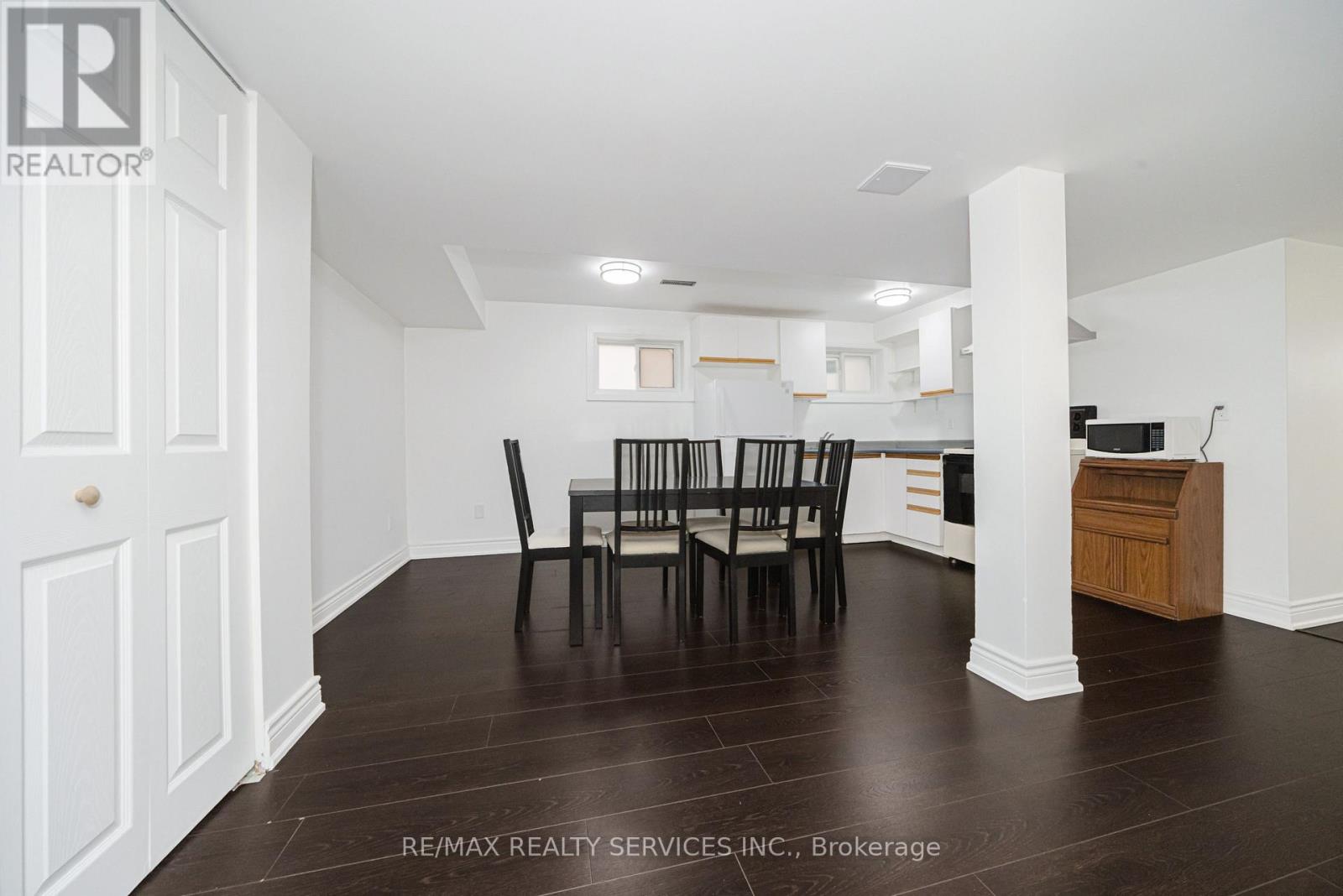 19 Wayne Nicol Drive, Brampton (Northwood Park), Ontario  L6X 3Z2 - Photo 39 - W12986714