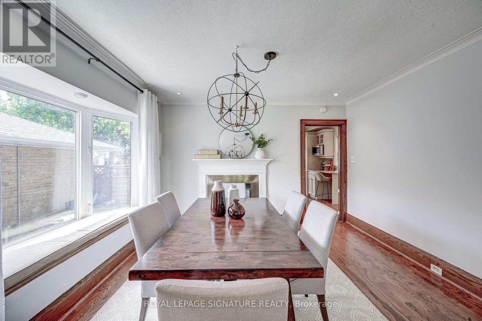 61 Government Road, Toronto (Kingsway South), Ontario  M8X 1W3 - Photo 11 - W12986716