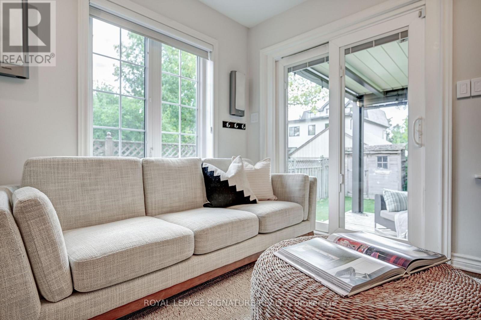 61 Government Road, Toronto (Kingsway South), Ontario  M8X 1W3 - Photo 26 - W12986716