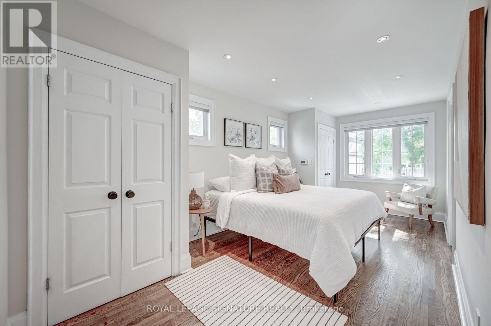 61 Government Road, Toronto (Kingsway South), Ontario  M8X 1W3 - Photo 30 - W12986716