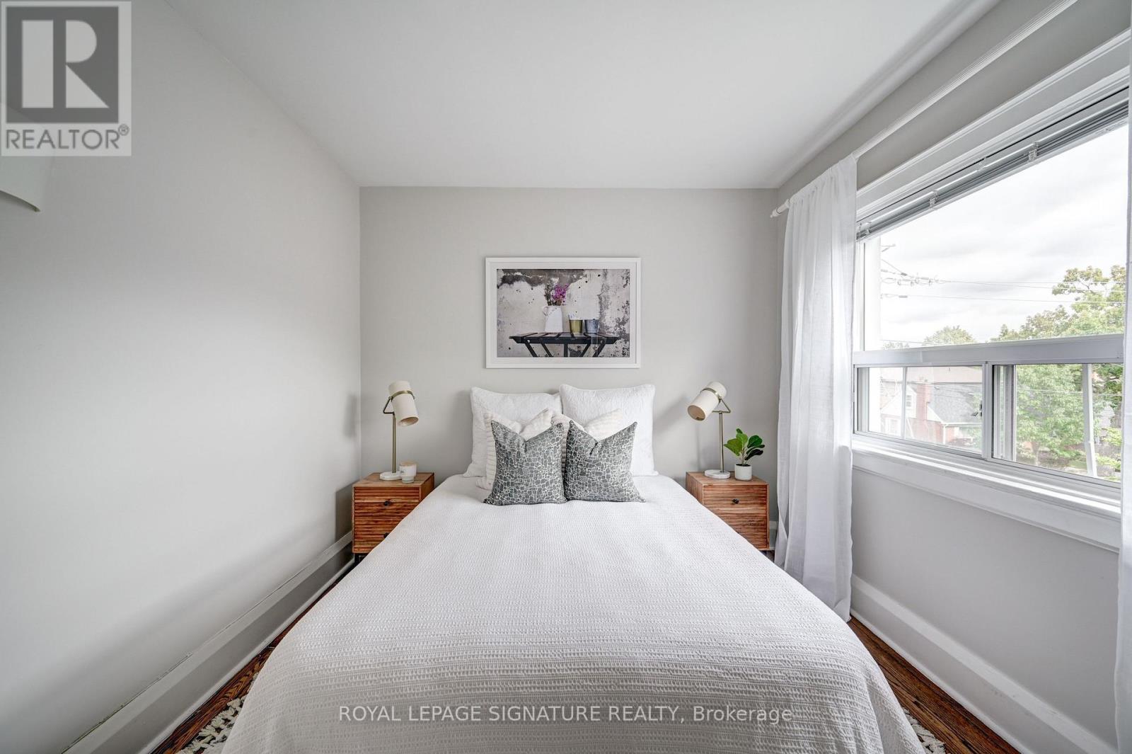 61 Government Road, Toronto (Kingsway South), Ontario  M8X 1W3 - Photo 38 - W12986716