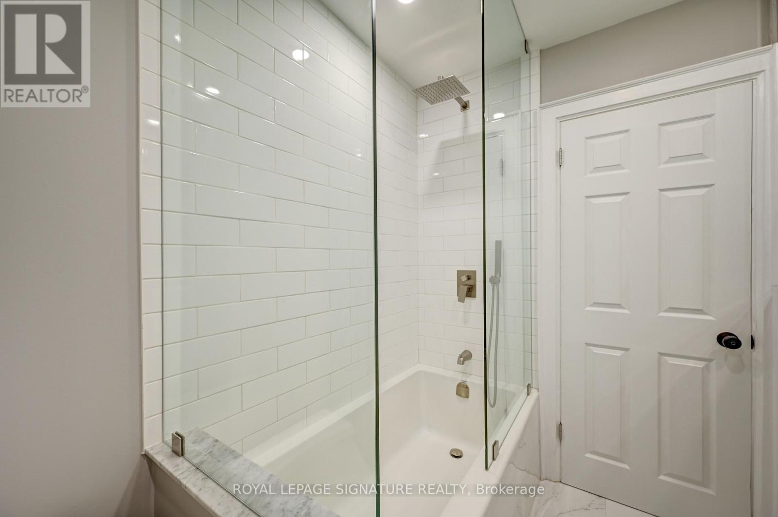 61 Government Road, Toronto (Kingsway South), Ontario  M8X 1W3 - Photo 43 - W12986716