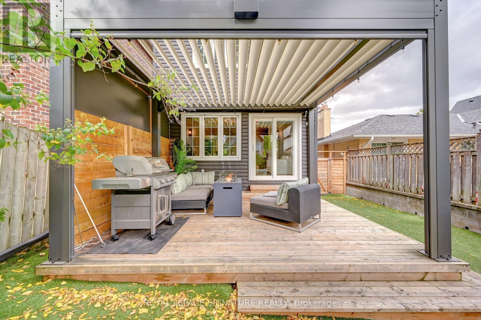 61 Government Road, Toronto (Kingsway South), Ontario  M8X 1W3 - Photo 49 - W12986716