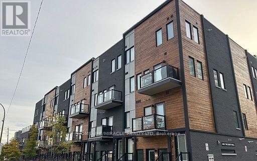 110 - 400 THE EAST MALL, toronto (islington-city centre west), Ontario