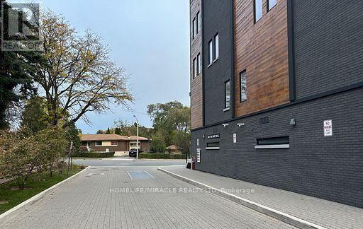 110 - 400 The East Mall, Toronto (Islington-City Centre West), Ontario  M9B 3Z9 - Photo 6 - W12986750