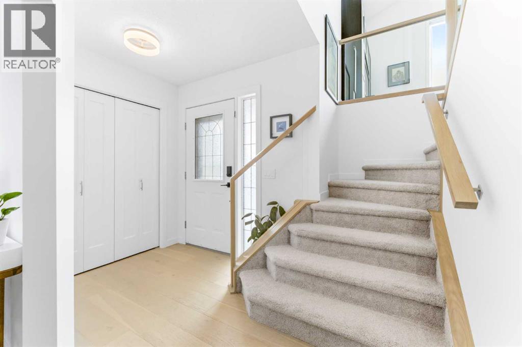 40 Tuscany Ridge Green NW, Calgary, Alberta  T3L 2J4 - Photo 2 - A2300533