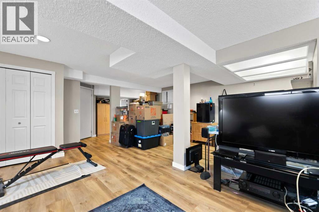 79 Macewan Meadow Rise NW, Calgary, Alberta  T3K 3J7 - Photo 34 - A2299813