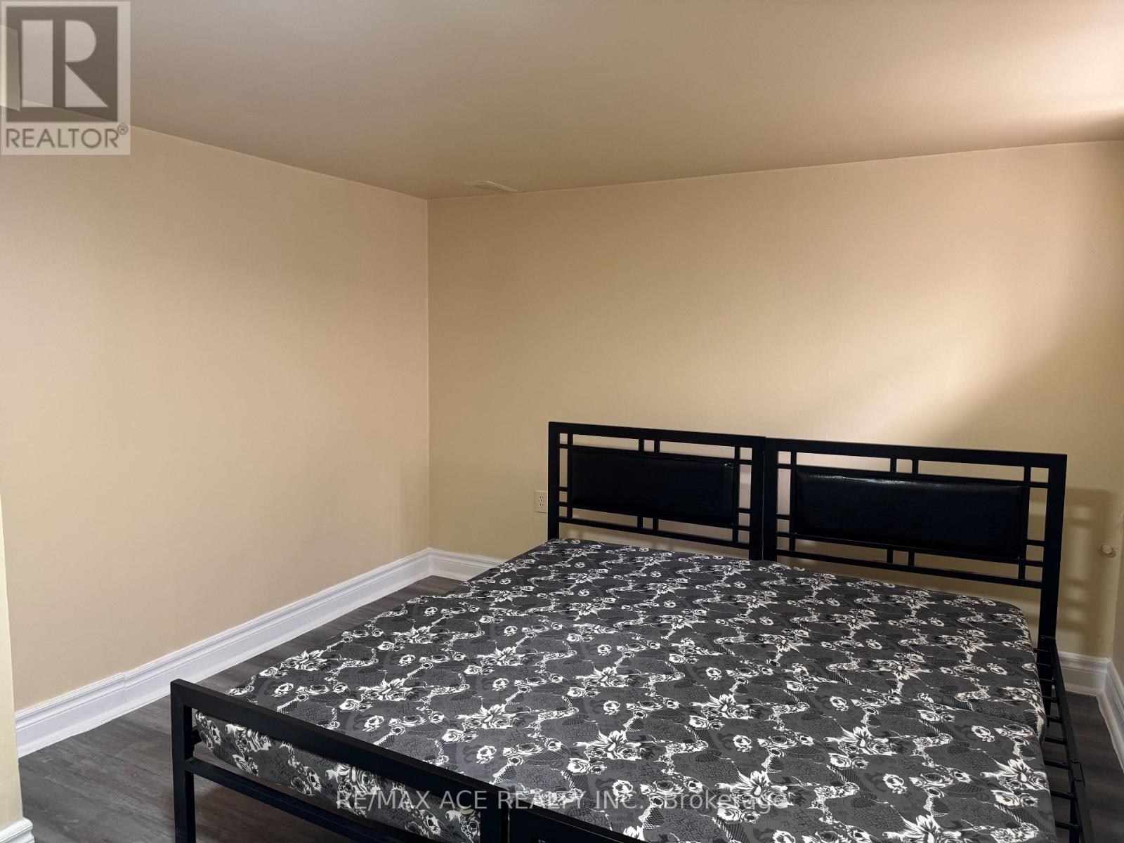 92 Ware Street, Peterborough, Ontario  K9J 2B7 - Photo 31 - X12986726