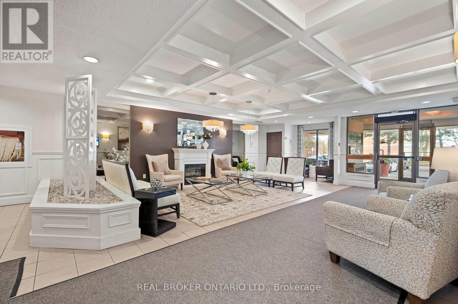 101 - 265 Westcourt Place, Waterloo, Ontario  N2L 6E4 - Photo 3 - X12986752