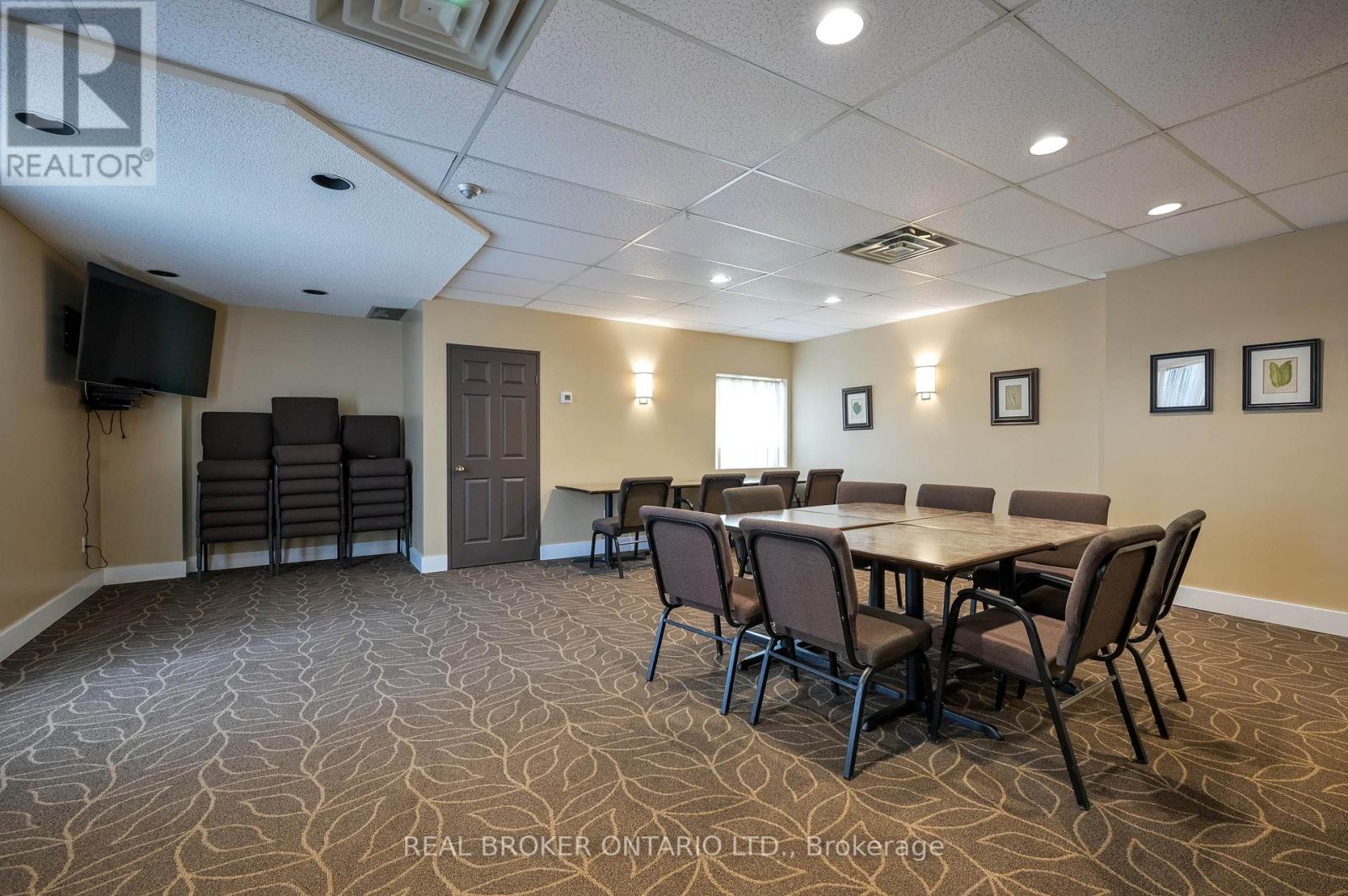 101 - 265 Westcourt Place, Waterloo, Ontario  N2L 6E4 - Photo 38 - X12986752