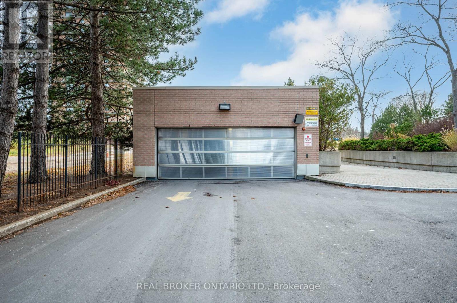 101 - 265 Westcourt Place, Waterloo, Ontario  N2L 6E4 - Photo 40 - X12986752