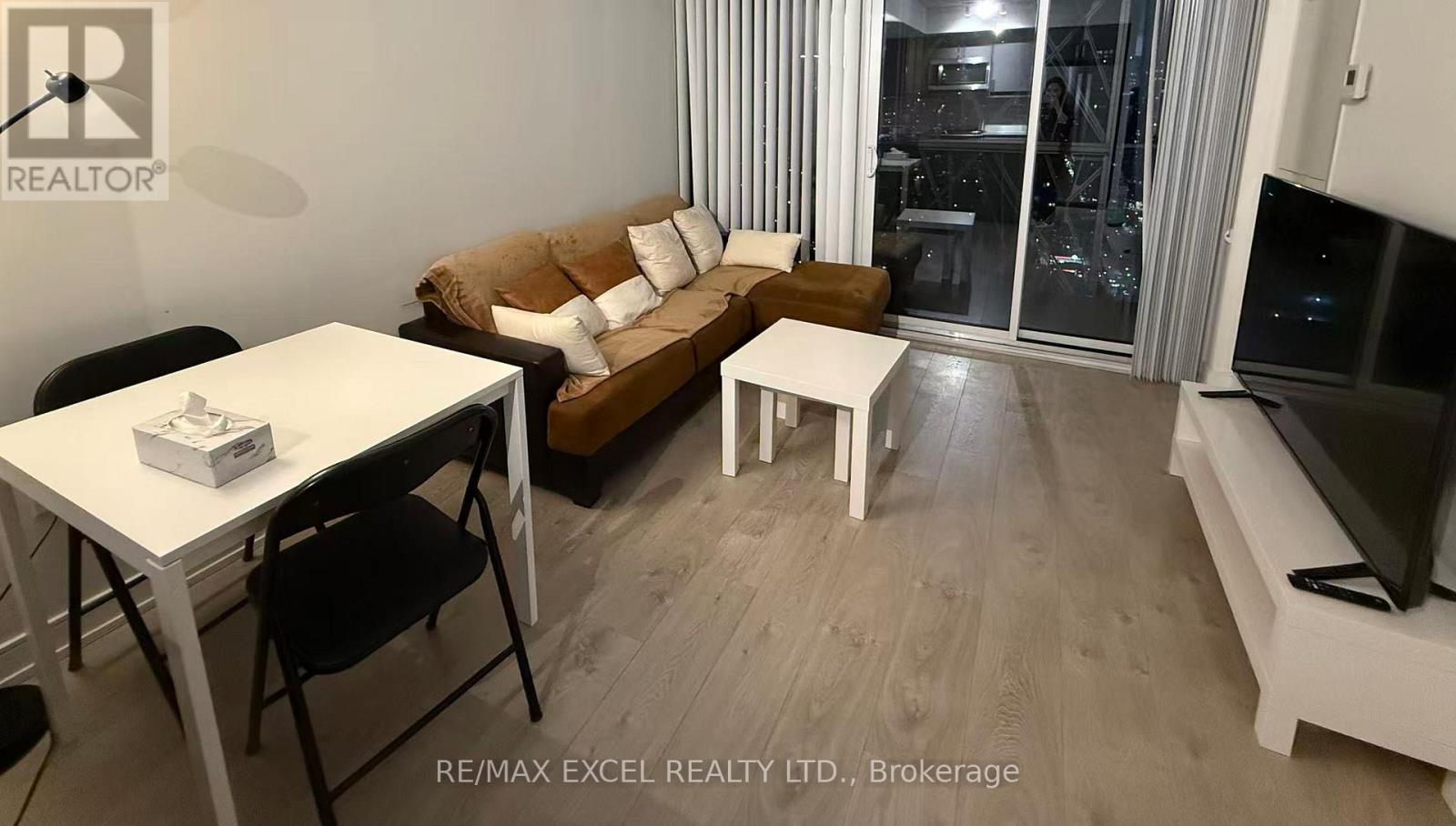 3705 - 50 Wellesley Street, Toronto, Ontario  M4Y 1G2 - Photo 3 - C12958476