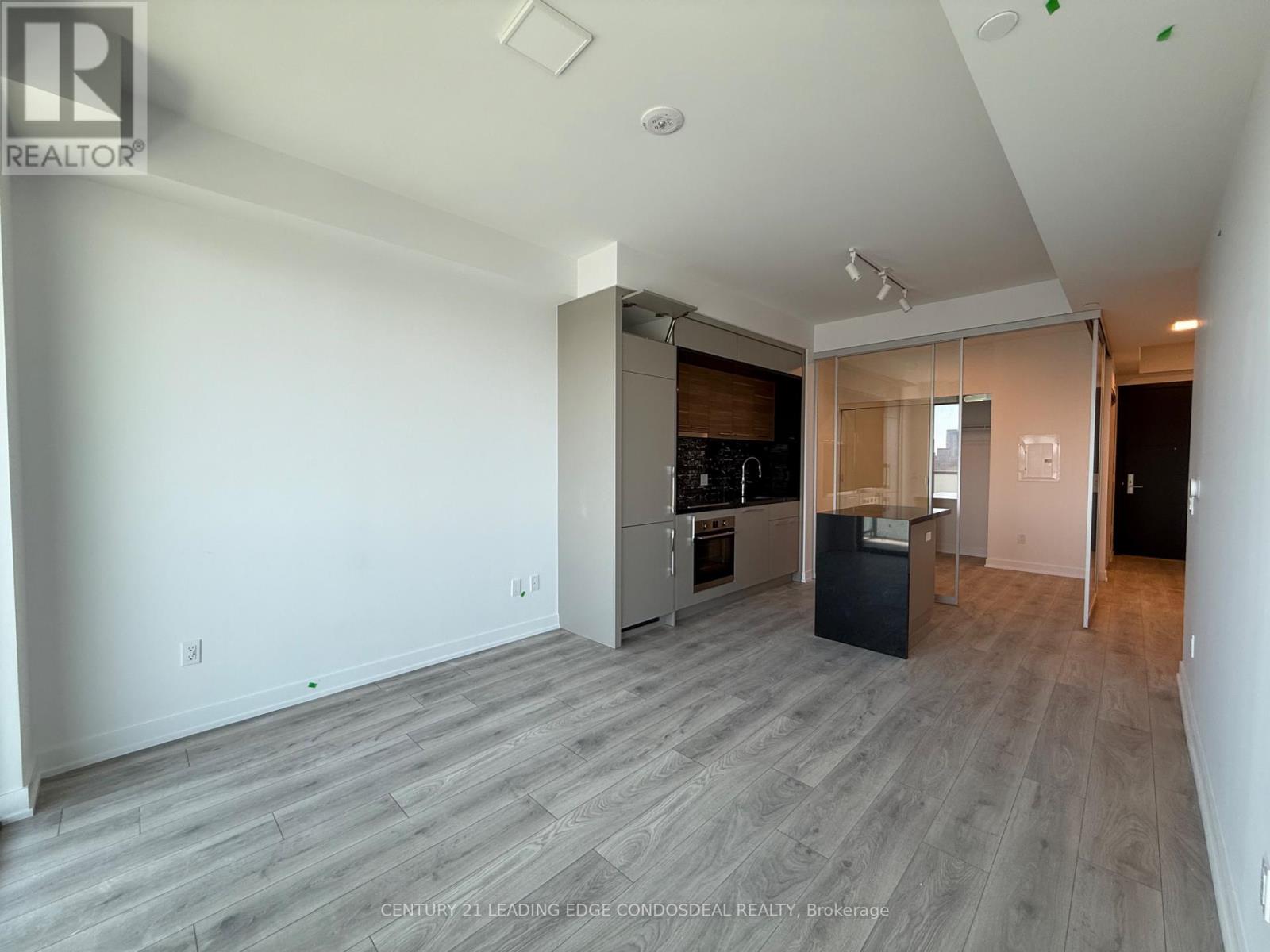 1802 - 29 Green Trail Court, Toronto, Ontario  M2K 0J9 - Photo 7 - C12983832