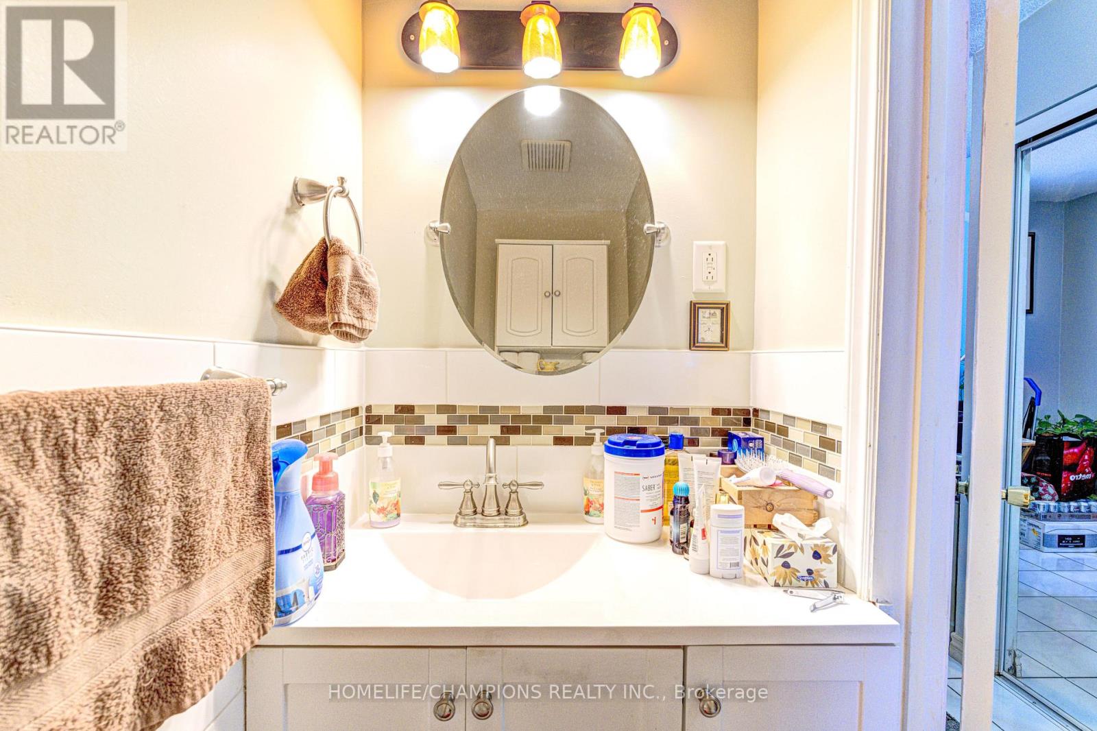 38 Dunsfold Drive, Toronto, Ontario  M1B 1T6 - Photo 14 - E12983140