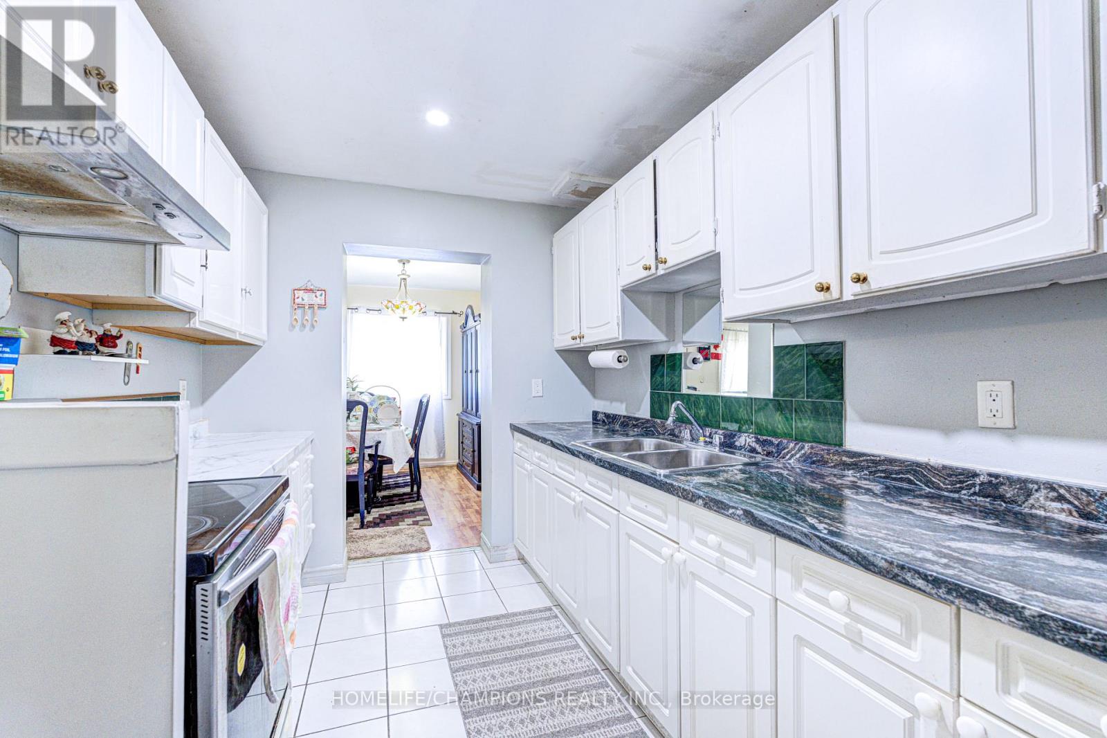 38 Dunsfold Drive, Toronto, Ontario  M1B 1T6 - Photo 12 - E12983140