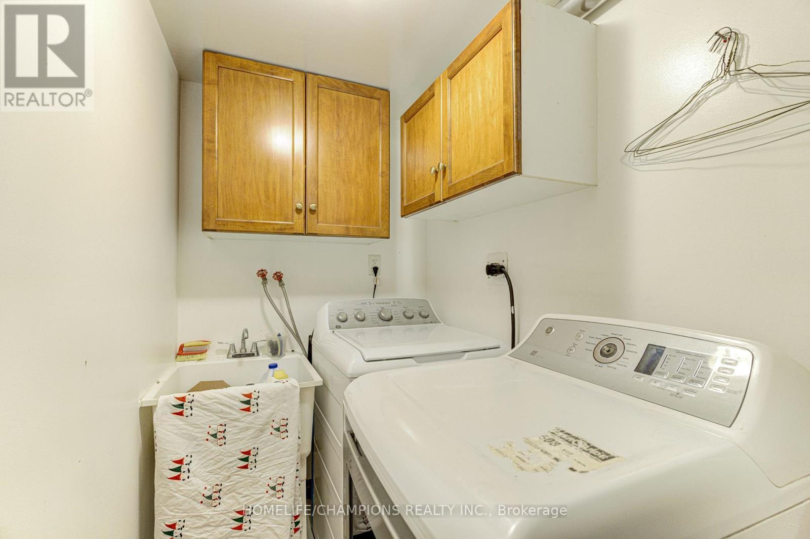 38 Dunsfold Drive, Toronto, Ontario  M1B 1T6 - Photo 18 - E12983140