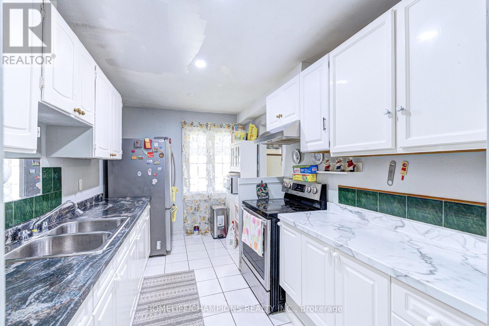 38 Dunsfold Drive, Toronto, Ontario  M1B 1T6 - Photo 10 - E12983140