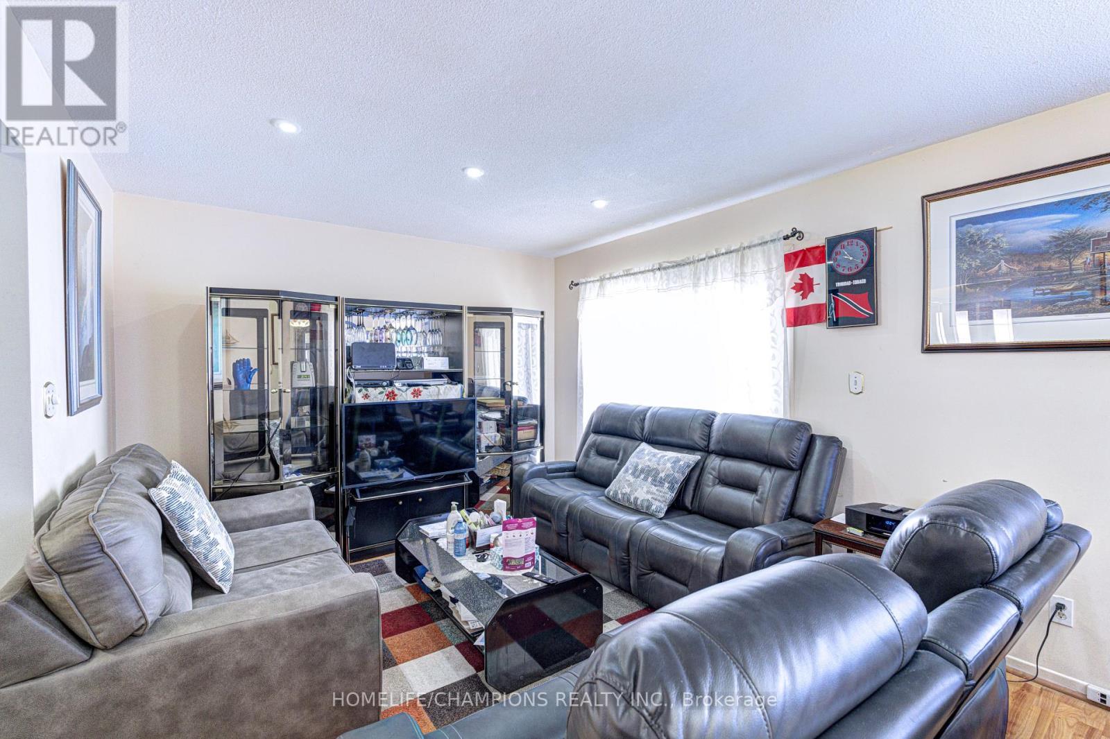 38 Dunsfold Drive, Toronto, Ontario  M1B 1T6 - Photo 7 - E12983140