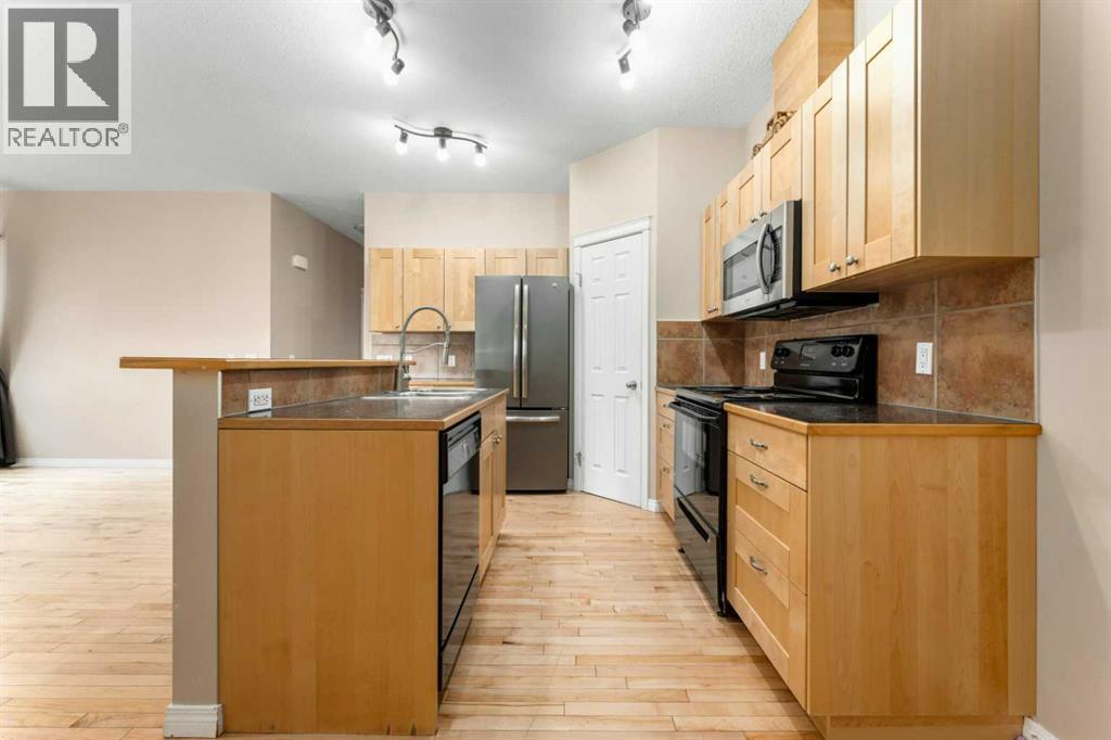 748 Carriage Lane Drive, Carstairs, Alberta  T0M 0N0 - Photo 6 - A2300925