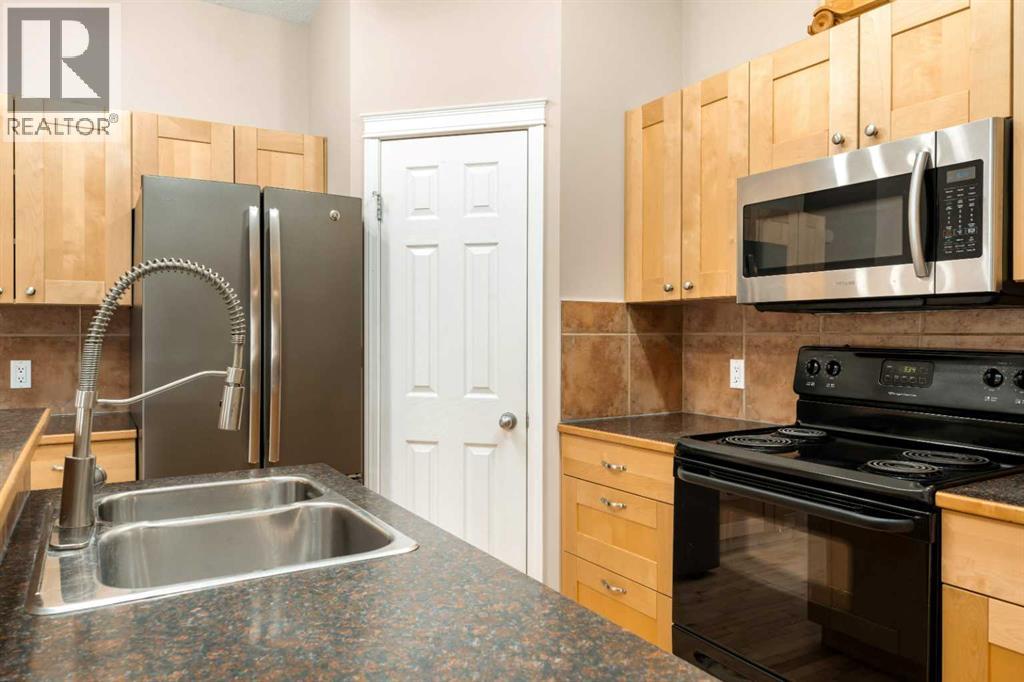 748 Carriage Lane Drive, Carstairs, Alberta  T0M 0N0 - Photo 8 - A2300925