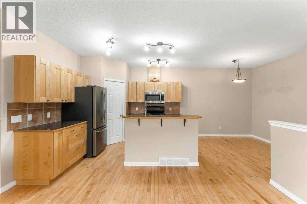 748 Carriage Lane Drive, Carstairs, Alberta  T0M 0N0 - Photo 15 - A2300925