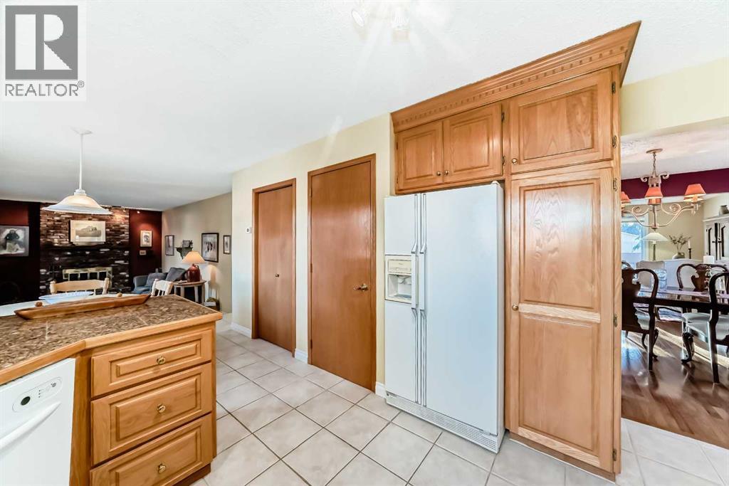 6007 Dalcastle Crescent Nw, Calgary, Alberta  T3A 1R7 - Photo 12 - A2292768