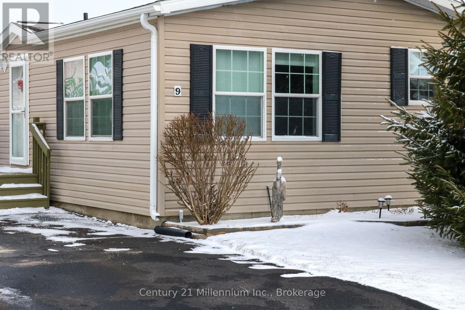 9 Illinois Crescent, Wasaga Beach, Ontario  L9Z 3A8 - Photo 14 - S12984678