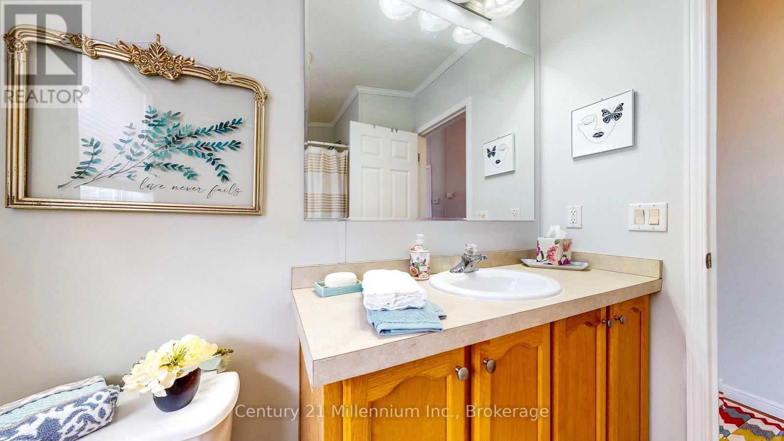 9 Illinois Crescent, Wasaga Beach, Ontario  L9Z 3A8 - Photo 13 - S12984678